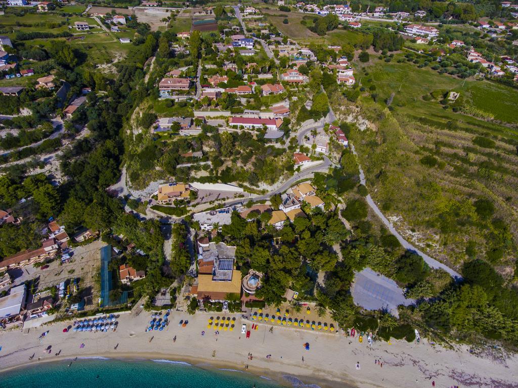 Hotel Village Eden Capo Vaticano Extérieur photo