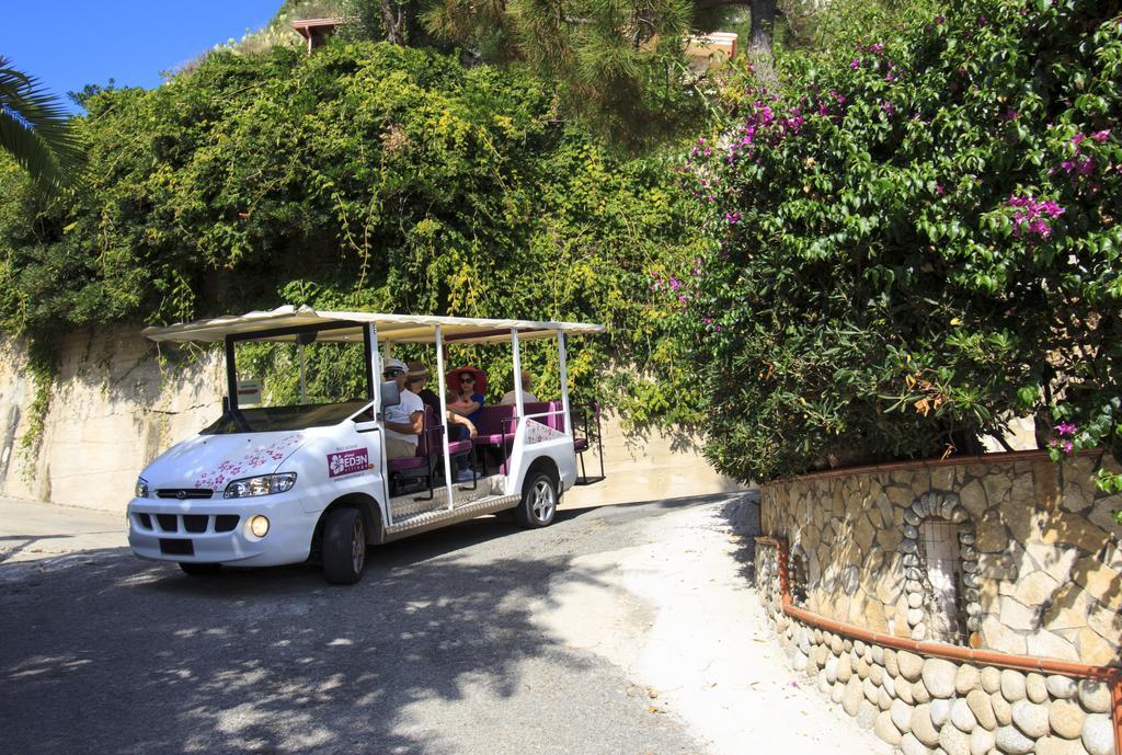 Hotel Village Eden Capo Vaticano Extérieur photo